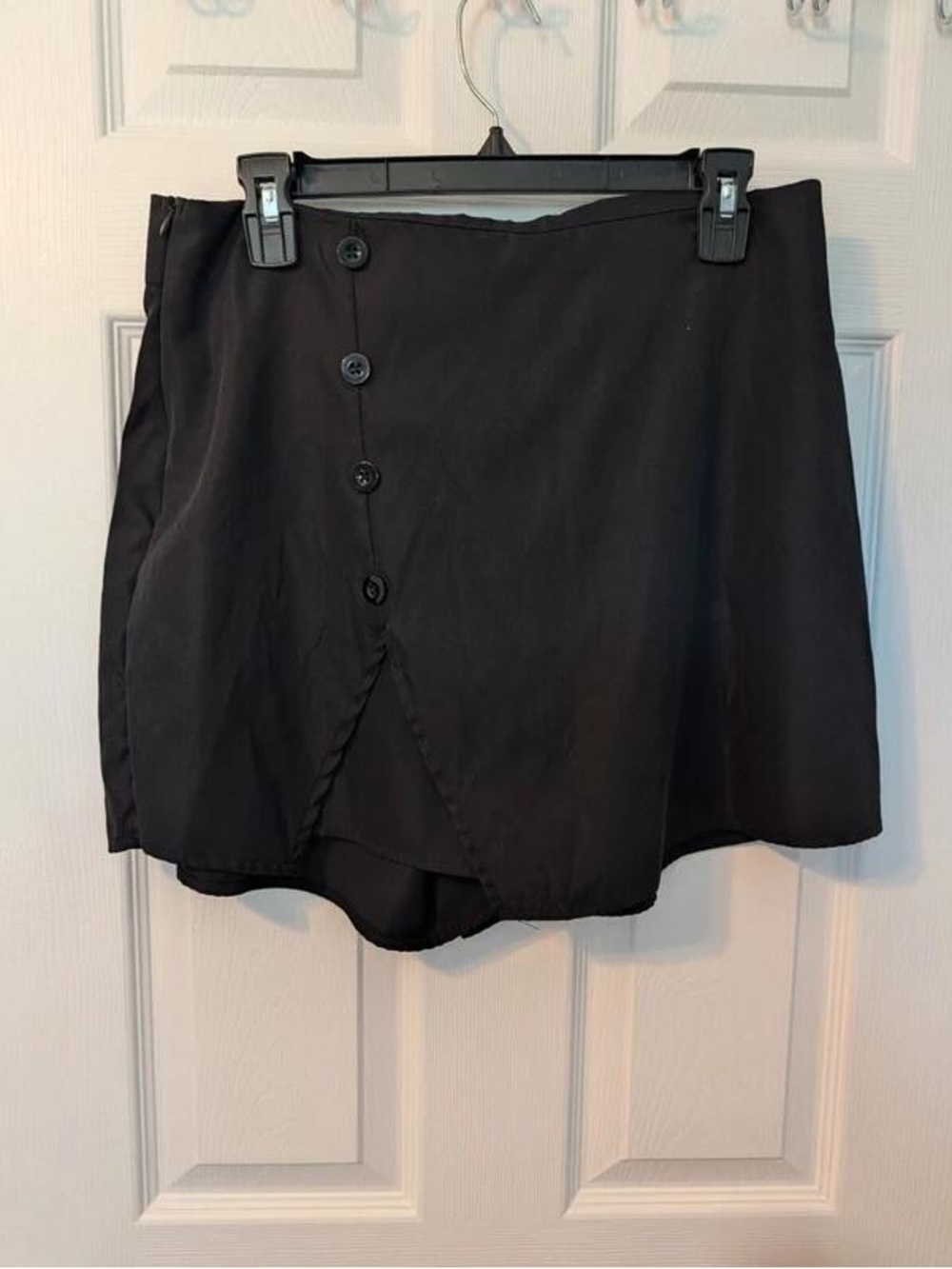 Black Button-Front Women’s Shorts Skort